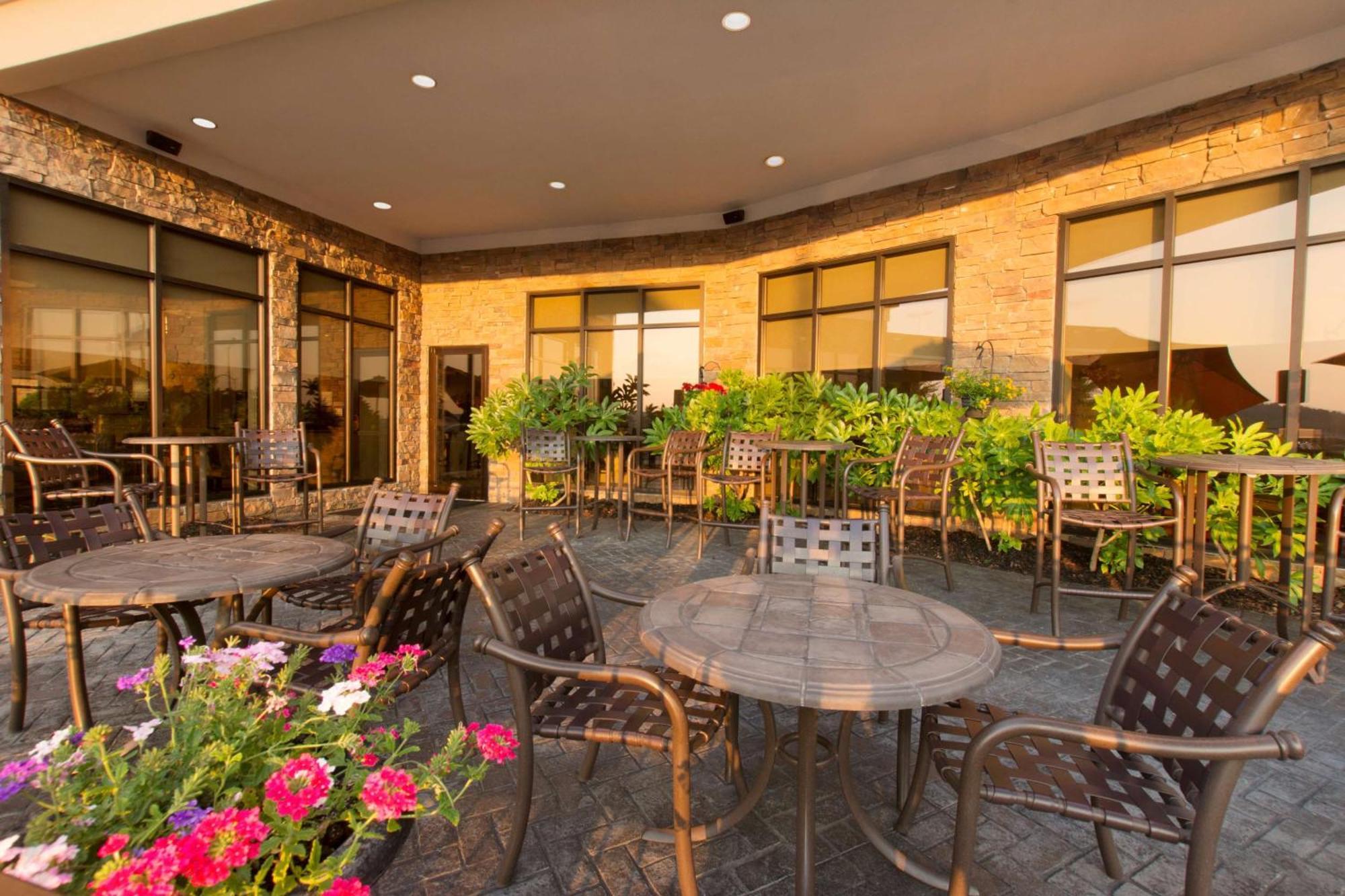 Hilton Garden Inn Cartersville Exterior photo